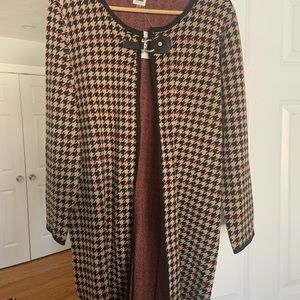 Anne Klein cape  never worn and brand new. Black and beige